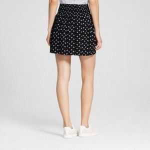 Mossimo Supply Co. Skirts - Women's Soft Skirt Black and White Floral Print XS Mossimo Supply Co. Skirts - Women's Soft Skirt Black and White Floral Print XS